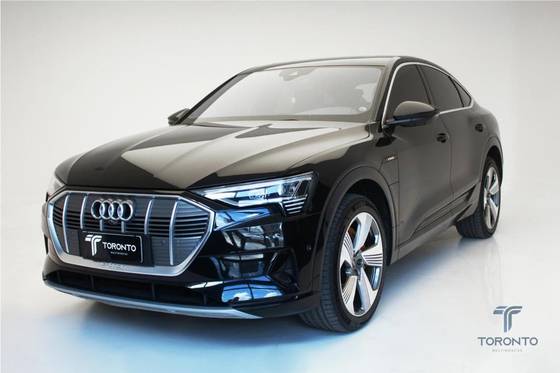 AUDI E-TRON ELÉTRICO SPORTBACK PERFORMANCE QUATTRO AUDI E-TRON ELÉTRICO SPORTBACK PERFORMANCE QUATTRO